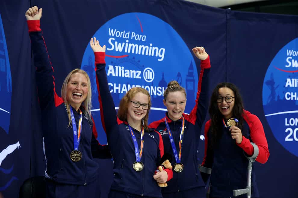 Steph Millward, Brock Whiston, Toni Shaw and Alice Tai show off their 4x100m gold medal  (PA Images) 