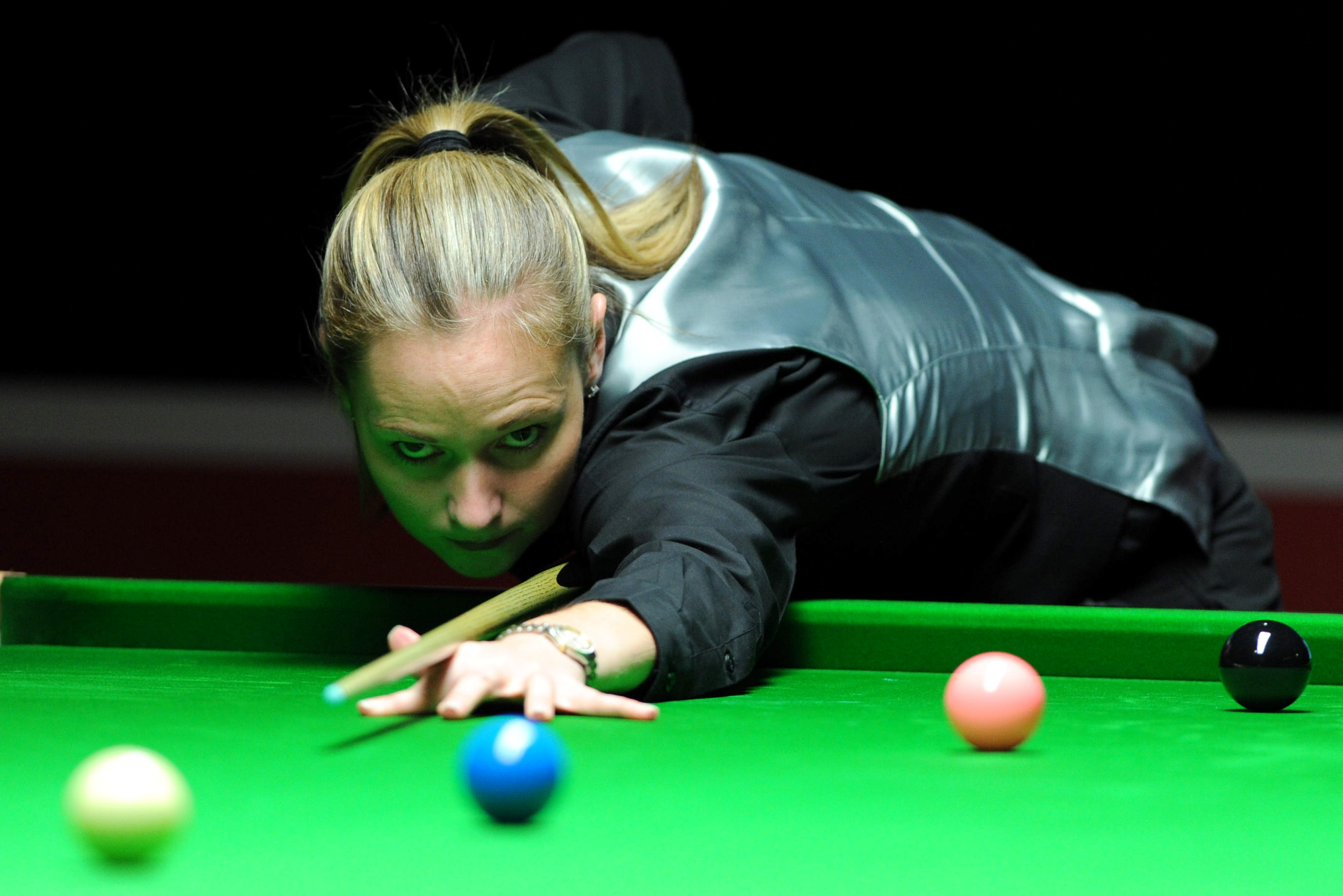 Snooker star Reanne Evans speaks out on the games gender pay gap ahead of Champions match against Shaun Murphy NewsChain