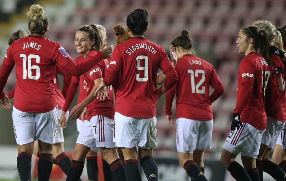United celebrate thumping 11-1 against Leicester (Twitter: Manchester United Women)
