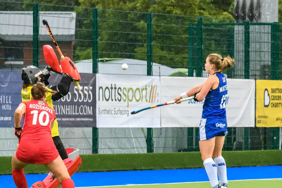 Charlotte Watson (right) has been impressive for Scotland and earned a GB Squad call-up (twitter: hockeyWrldNws)