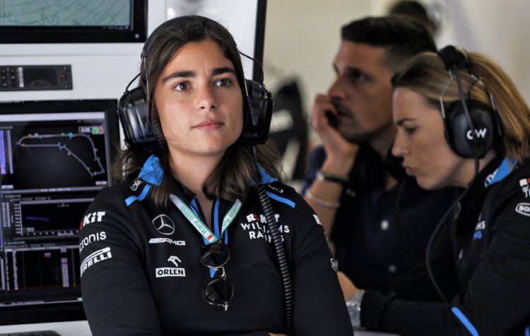 Jamie Chadwick will continue in Williams colours for the 2020 season (Twitter: @F1FeederSeries1)