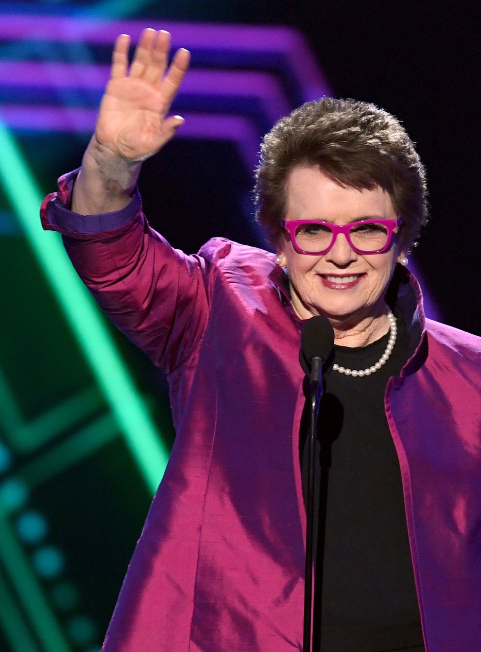 Billie Jean King showed support for Sherrock at the World Darts Championship (Twitter: @WTA)