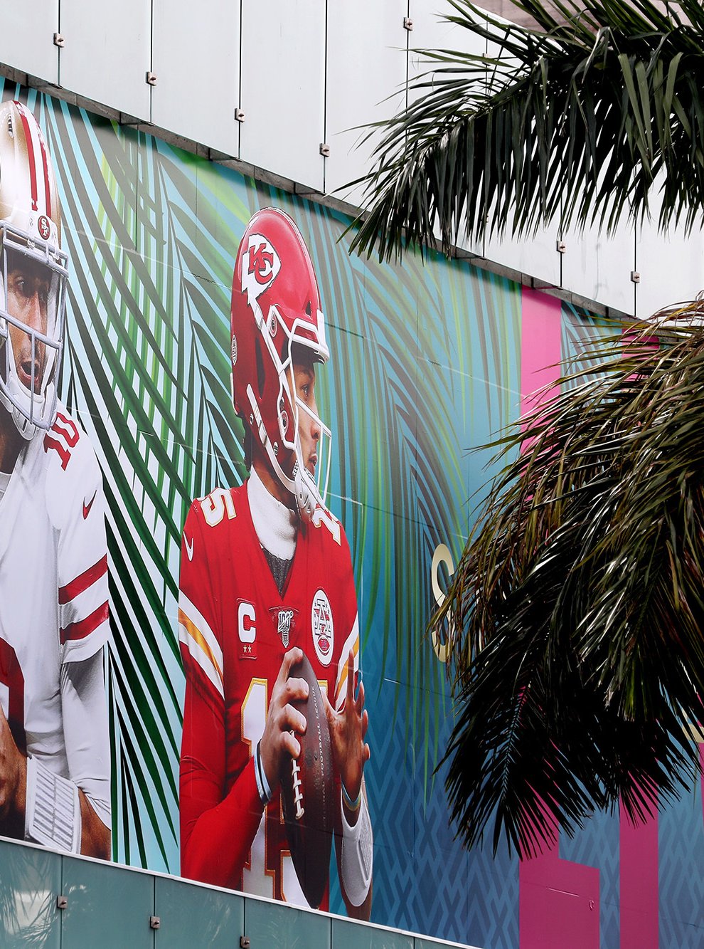 Miami gets ready for the Super Bowl between San Francisco 49ers and the Kansas City Chiefs