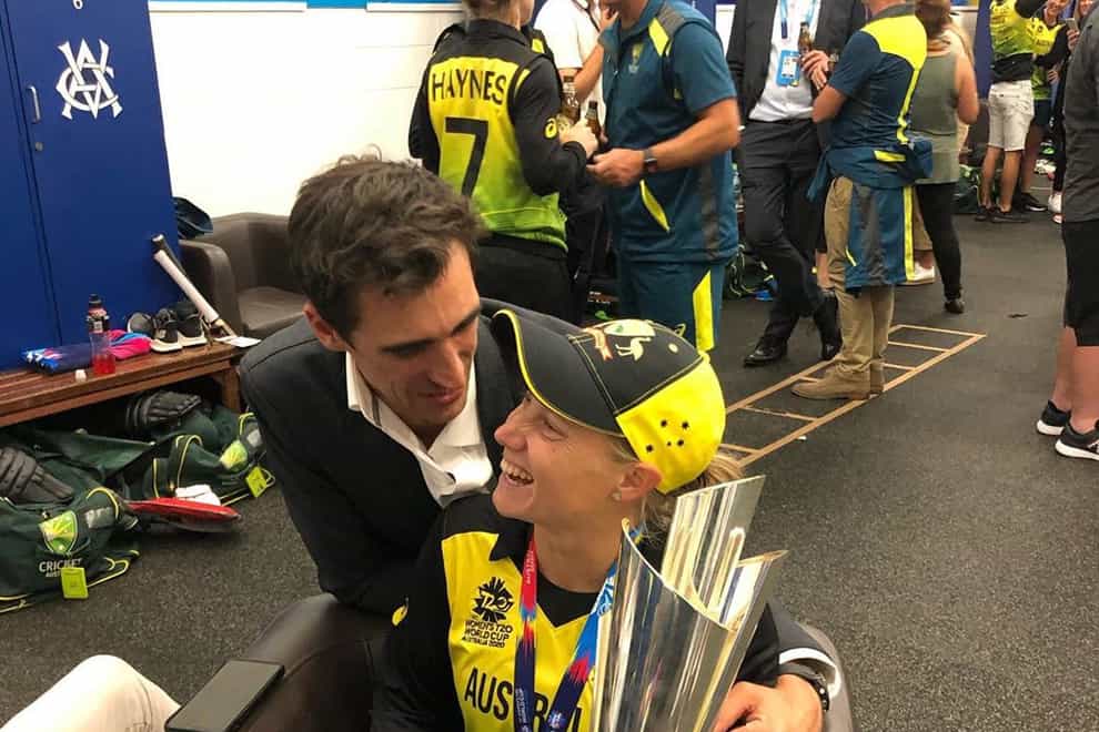 Starc and Healy celebrate Australia's win over India (Twitter: @FOXCricketAus)
