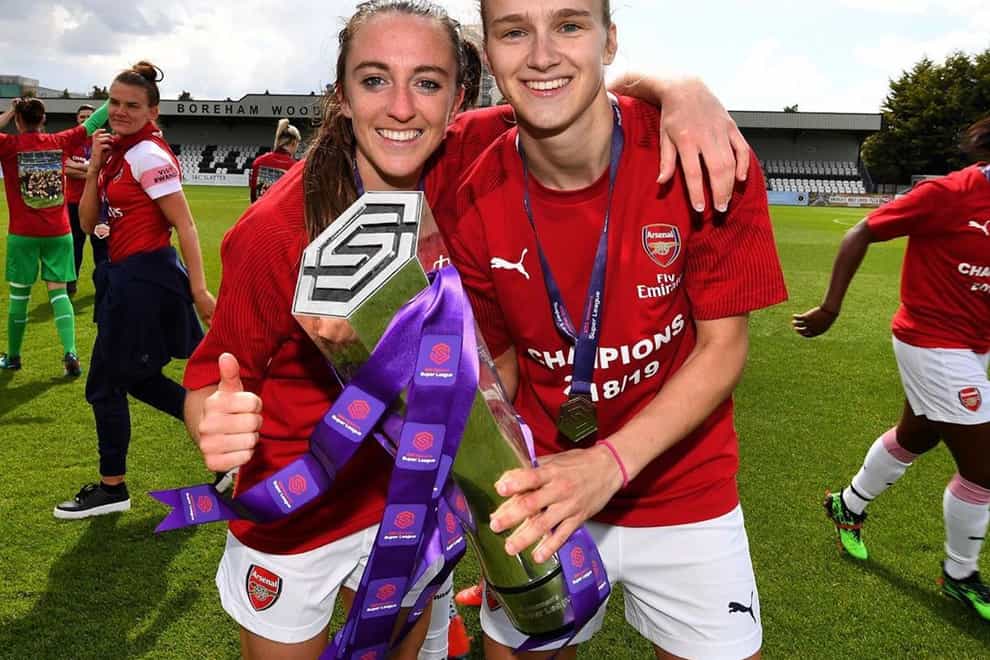 Miedema and Evans after they won the WSL last season (Instagram: Vivianne Miedema)