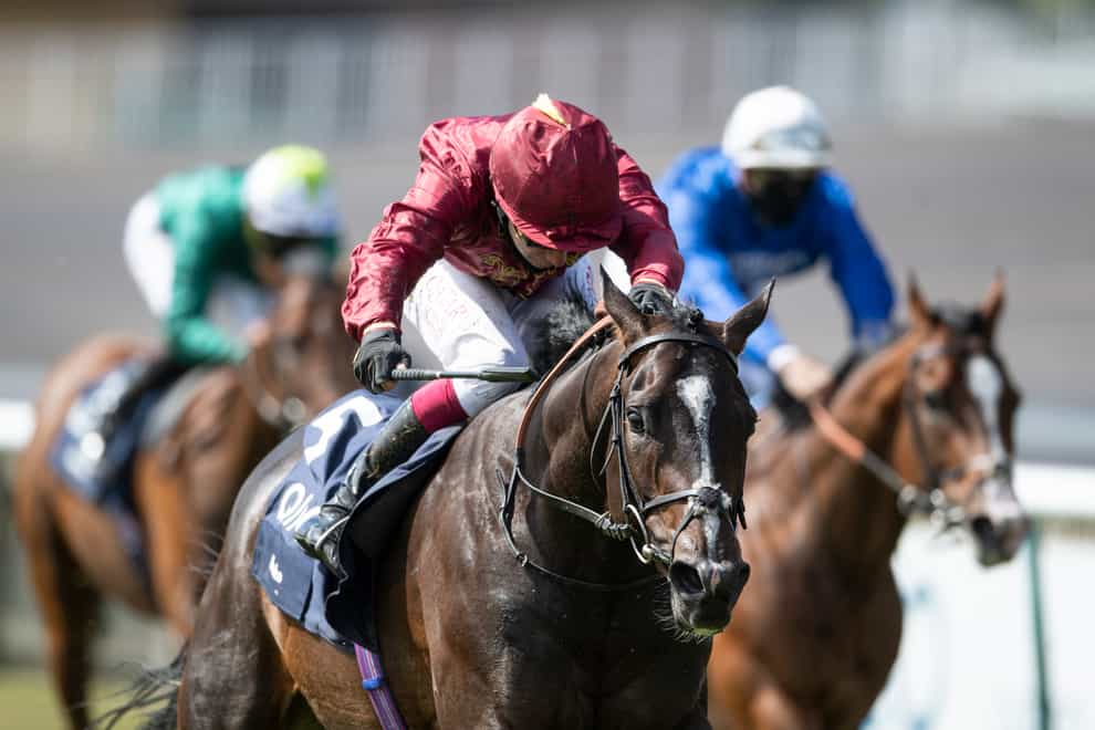 Kameko storms to victory in the 2000 Guineas