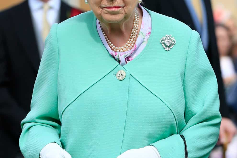 The Queen wearing the Cullinan V brooch