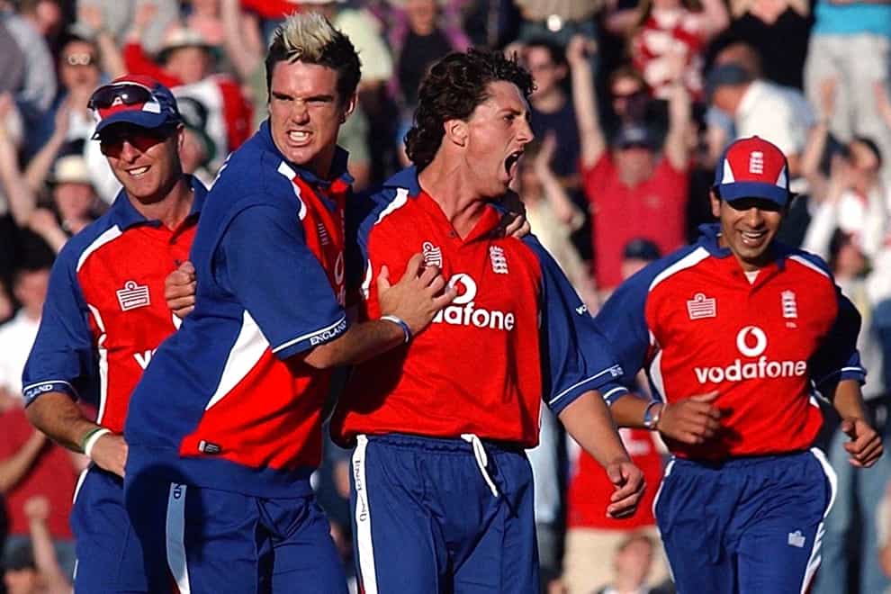 Jon Lewis and Kevin Pietersen celebrate during England's victory