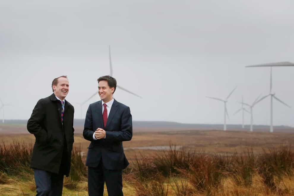 Ed Miliband vists Whitelee wind farm