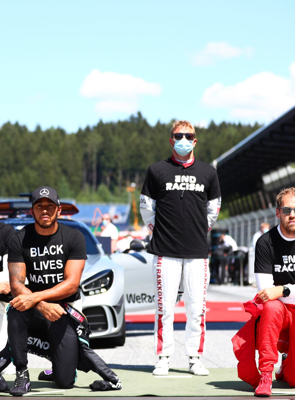 Lewis Hamilton led the "take a knee" stance in Spielberg but six drivers remained stood
