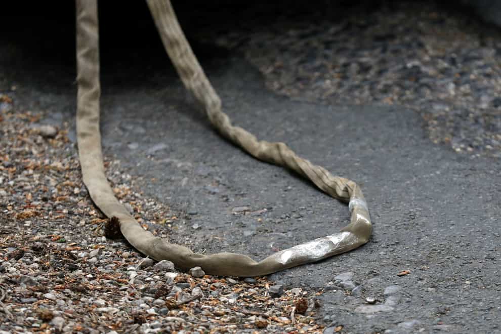 The tow rope attached to the Seat Toledo (Steve Parsons/PA)