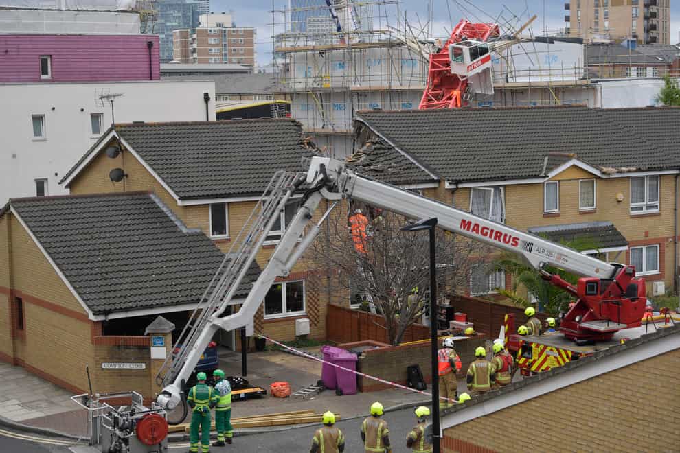 Crane collapse in Bow