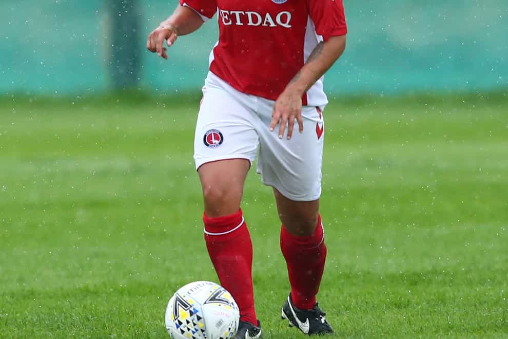 Lilli Maple has re-signed for Charlton Athletic 