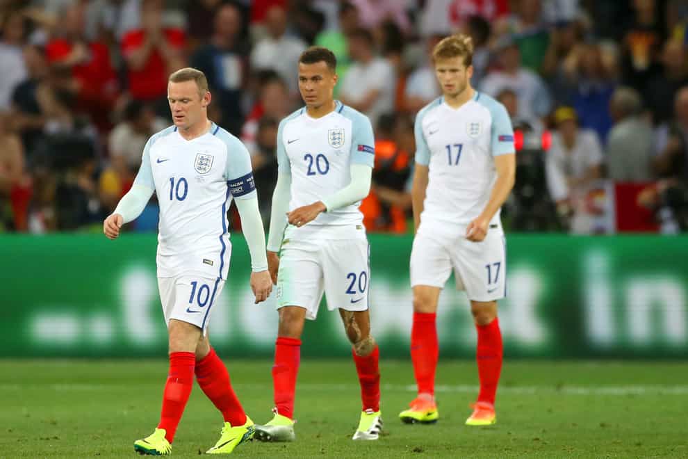 England slumped to a shock Euro 2016 exit at the hands of minnows Iceland.