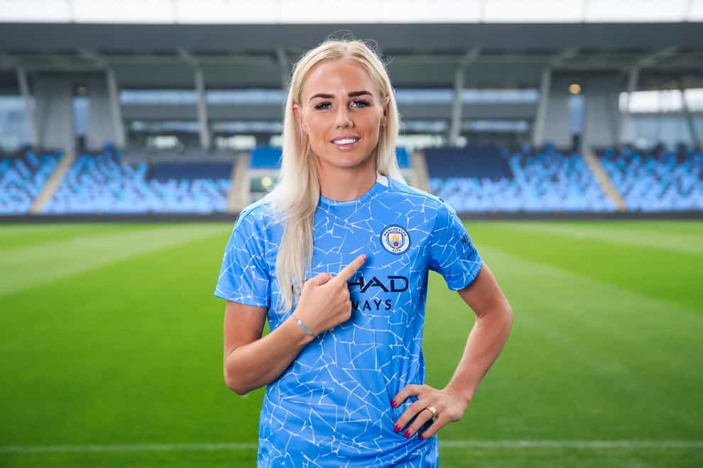 Alex Greenwood is heading back to home turf as she signs for Manchester City in the Women's Super League