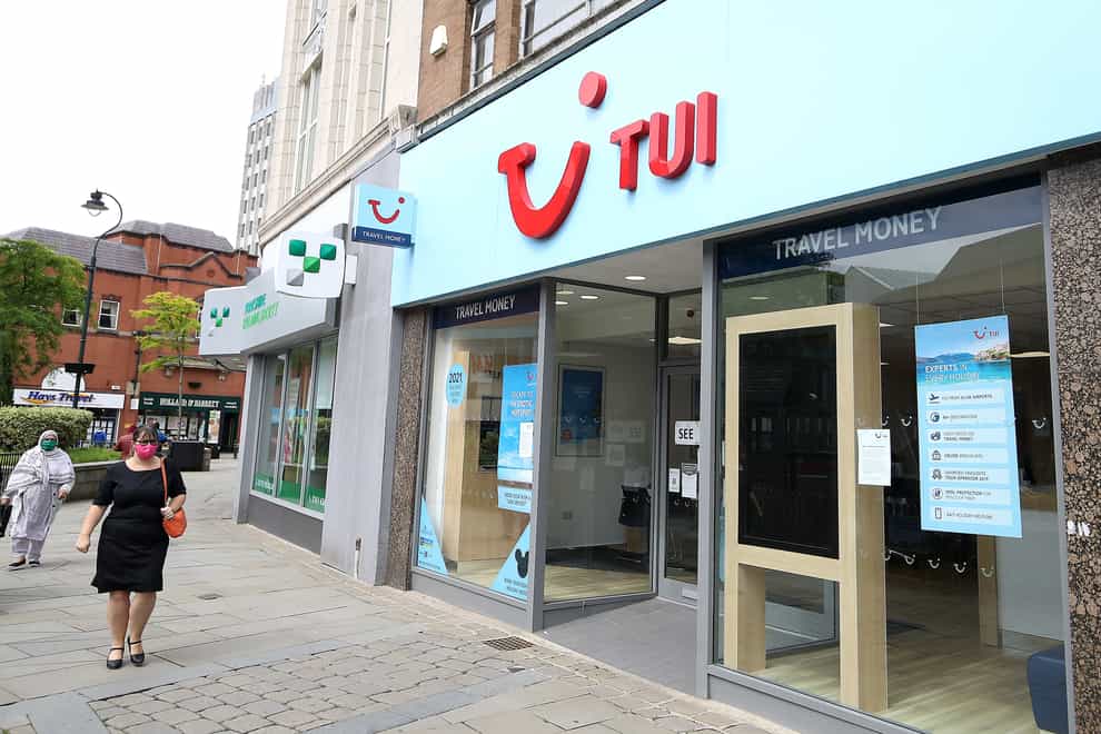 TUI stores closures