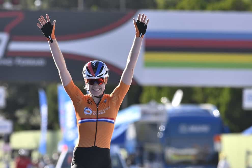 Anna van der Breggen wins women’s road race 