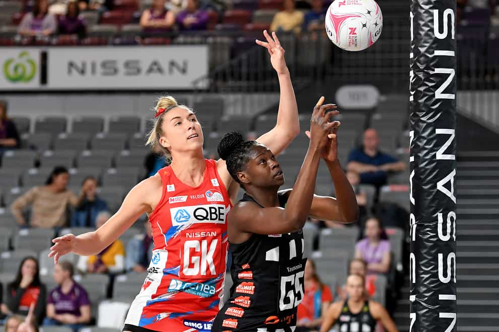 Sarah Klau (left) re-signs for the Swifts