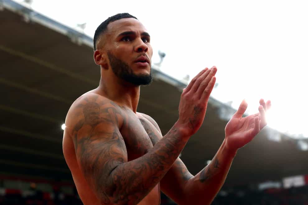 Newcastle skipper Jamaal Lascelles is available for Saturday's Premier League clash with Manchester United after injury