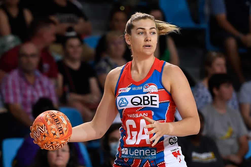 Shooter Sophie Garbin has re-signed for NSW Swifts
