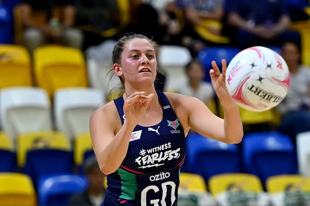 Kate Eddy has re-signed for the Melbourne Vixens