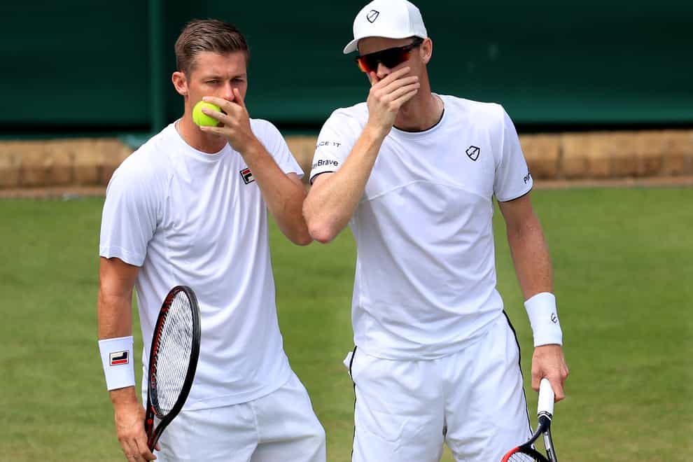 Jamie Murray (right) and Neal Skupski are battling to try to qualify for the ATP Finals