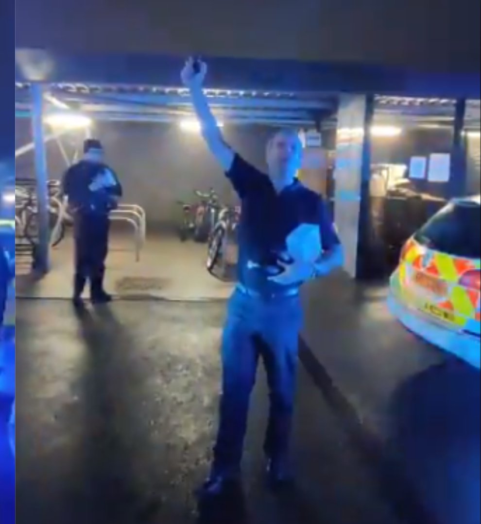 Police sergeant given 'blue light send off' ahead of retirement