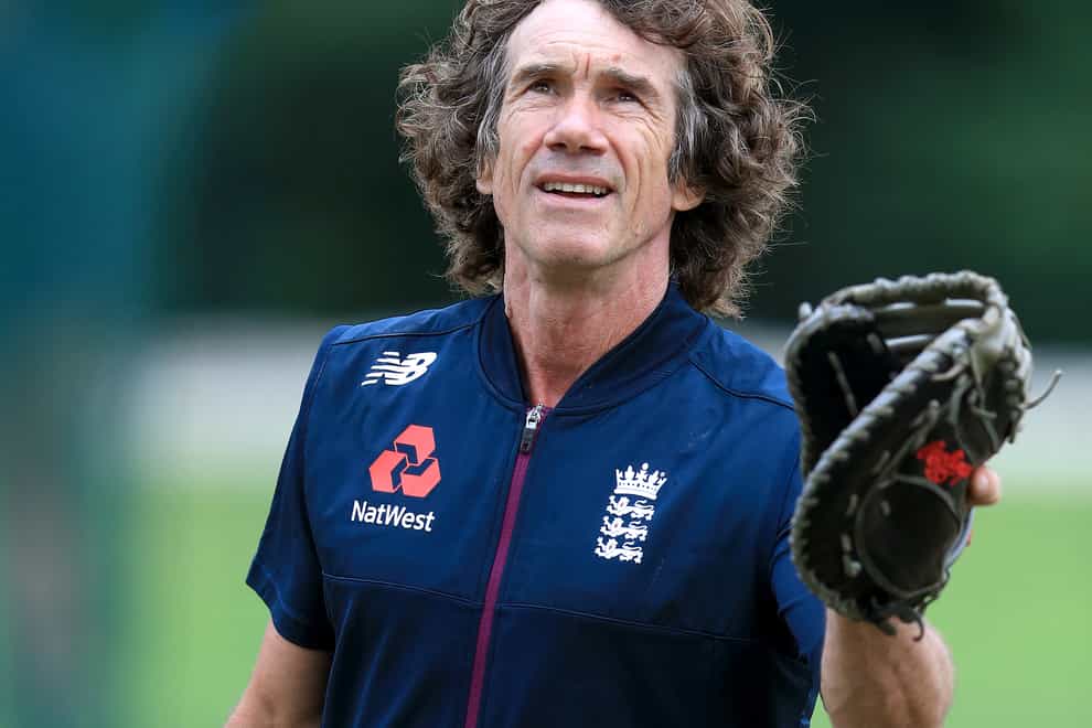 England wicketkeeping coach Bruce French has announced his retirement.