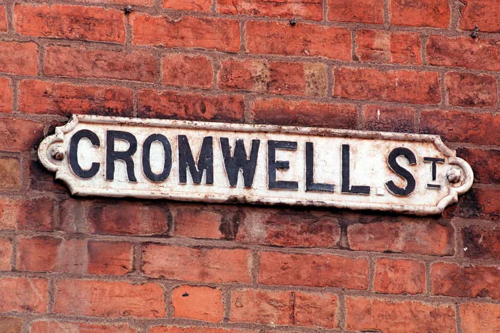 The Cromwell Street sign