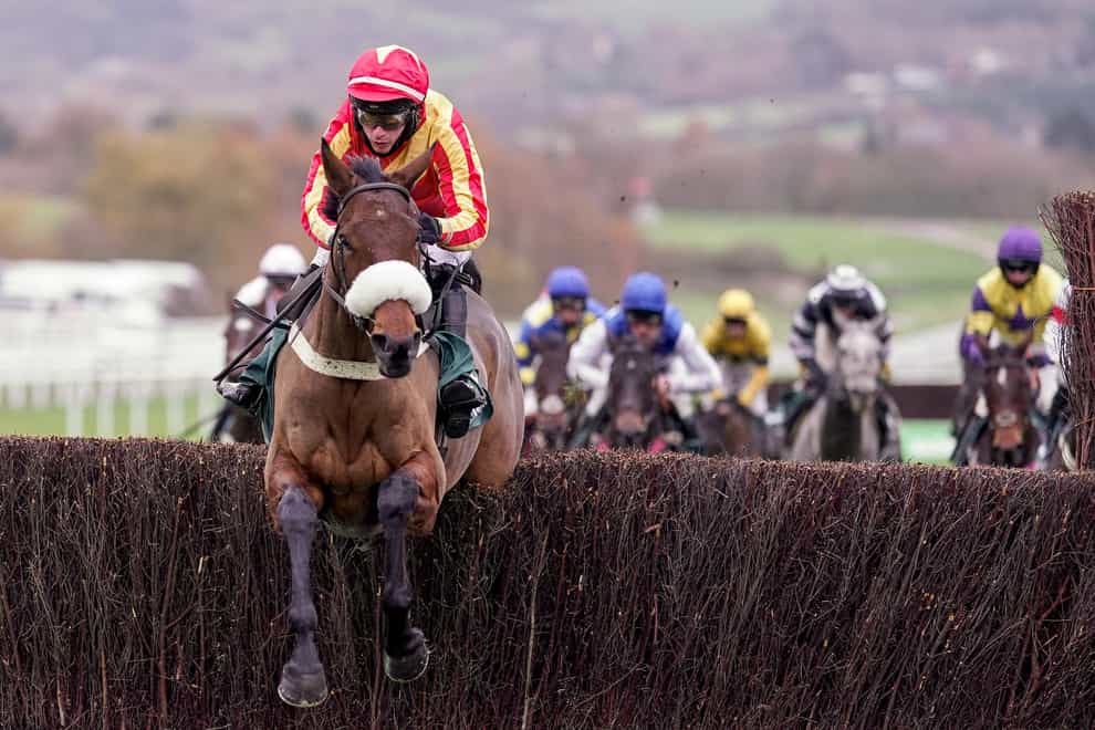 Coole Cody (red/yellow) clears the last under Tom O'Brien