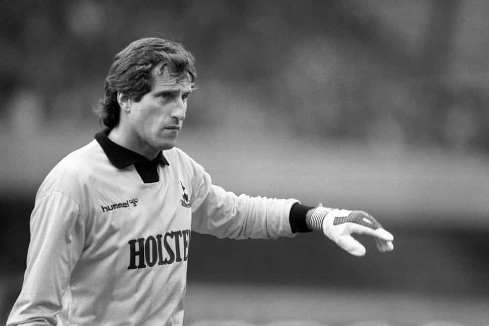 Former England goalkeeper Ray Clemence has died at the age of 72