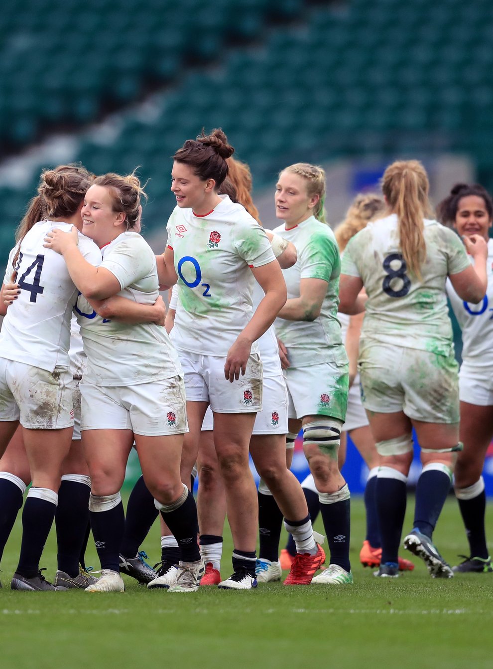 England blitzed France in the final ten minutes to win the match
