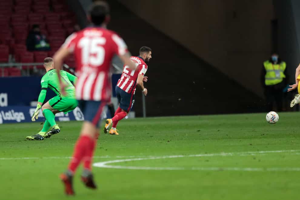 Yannick Carrasco made the most of a mistake from Barcelona goalkeeper Marc-Andre Ter Stegen at the Wanda Metropolitano Stadium