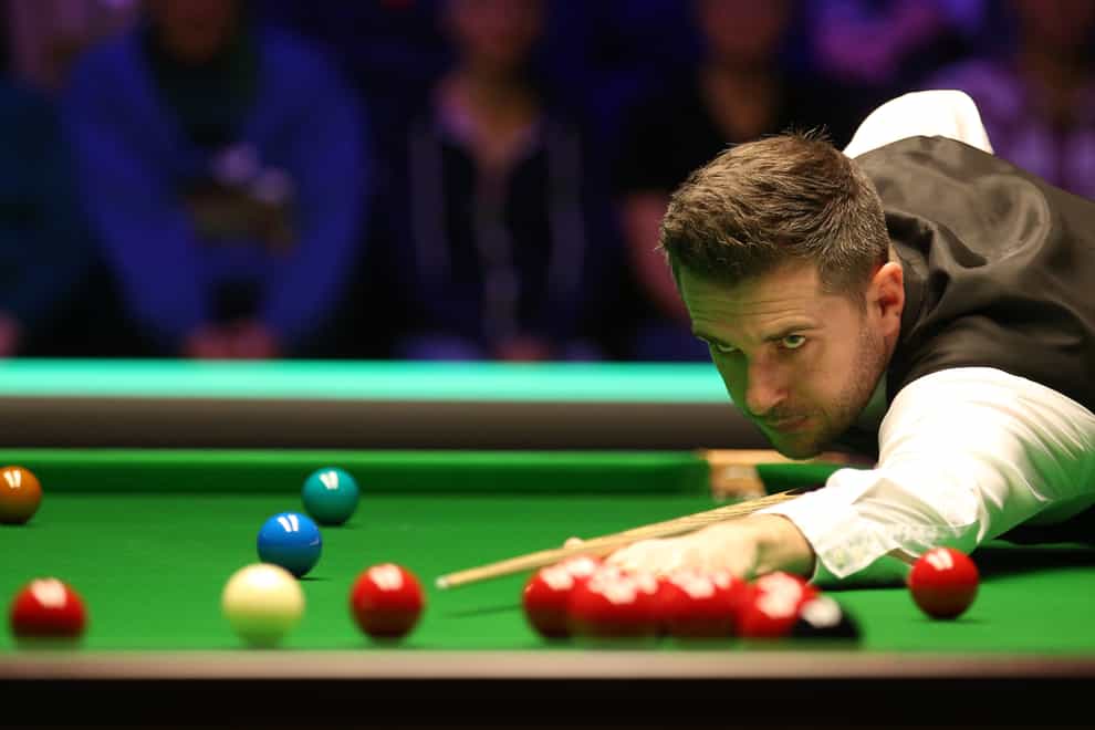 Mark Selby made it through to the second round of the UK Championship
