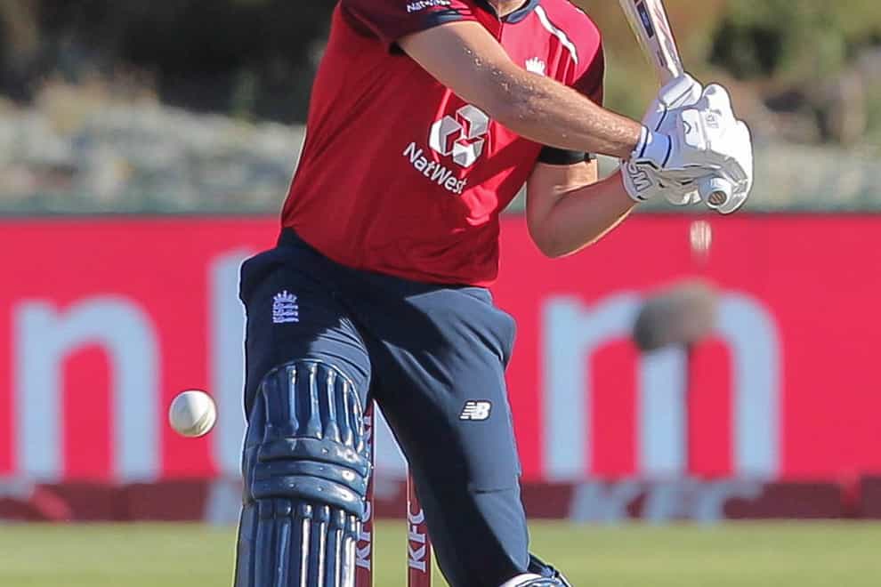 Dawid Malan smashes a boundary in Paarl