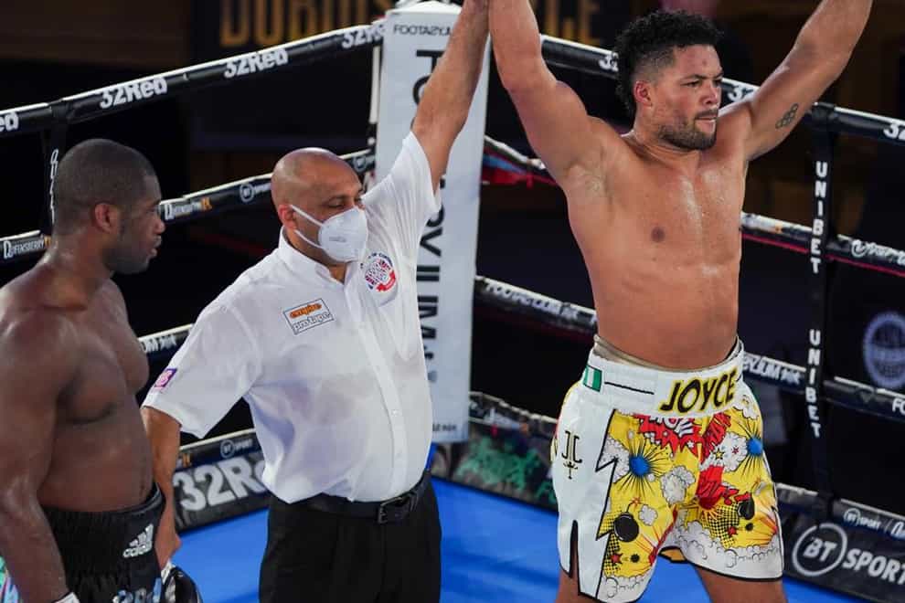Joyce upset Dubois with a tenth round stoppage win on Saturday night