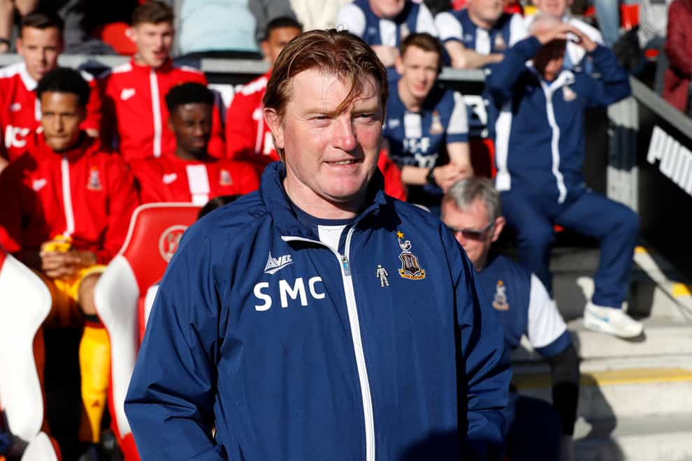 Bradford manager Stuart McCall will be looking to get back winning ways at home to Cheltenham.