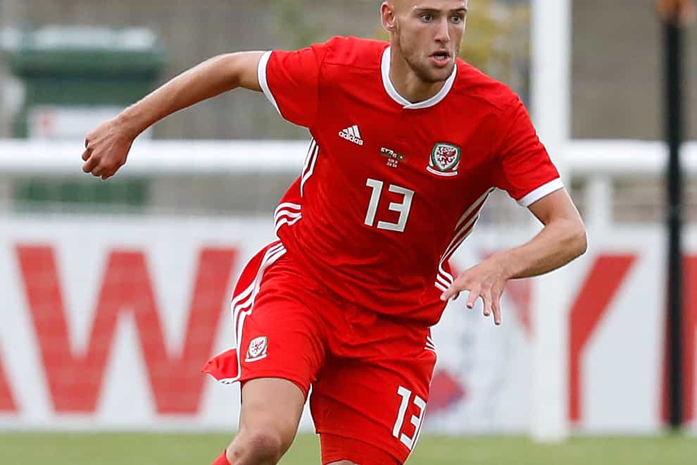 Wales Under-21 defender Brandon Cooper has extended his Swansea contract