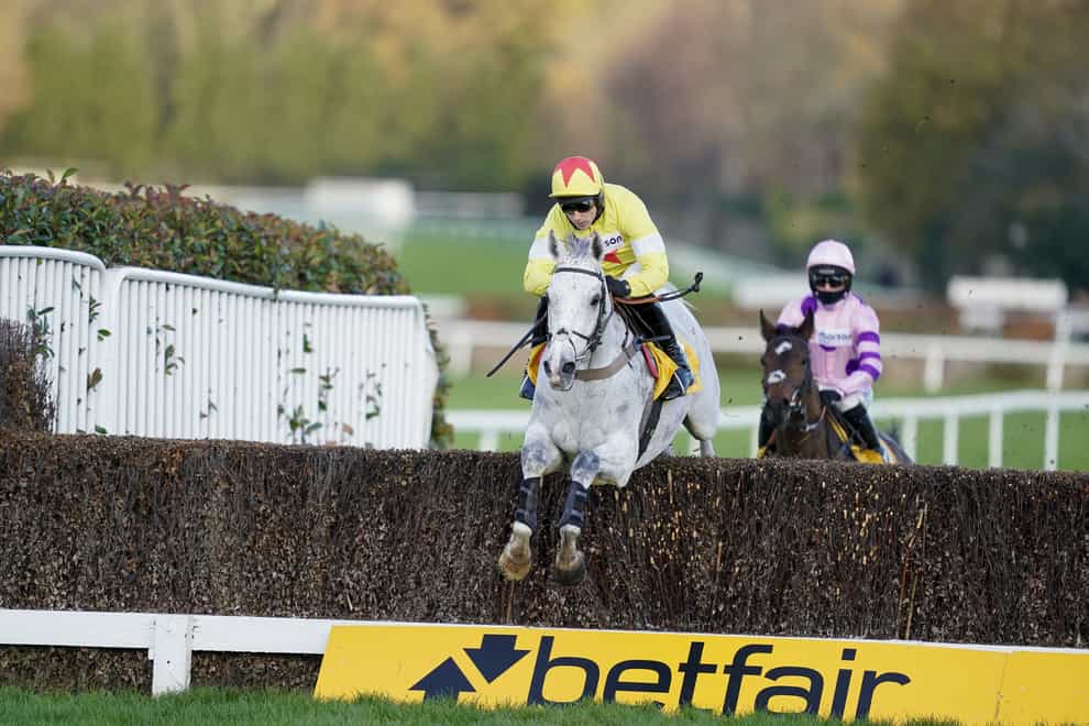 Harry Skelton clears the last on Politologue in the Tingle Creek