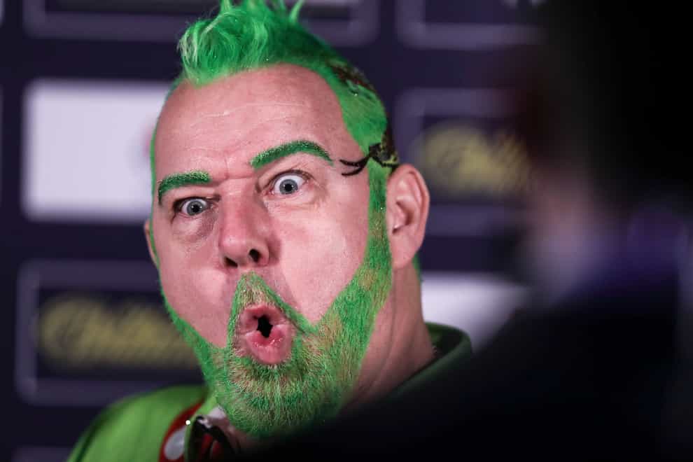 Peter Wright's match-winning darts in round two of the World Darts Championship looked familiar