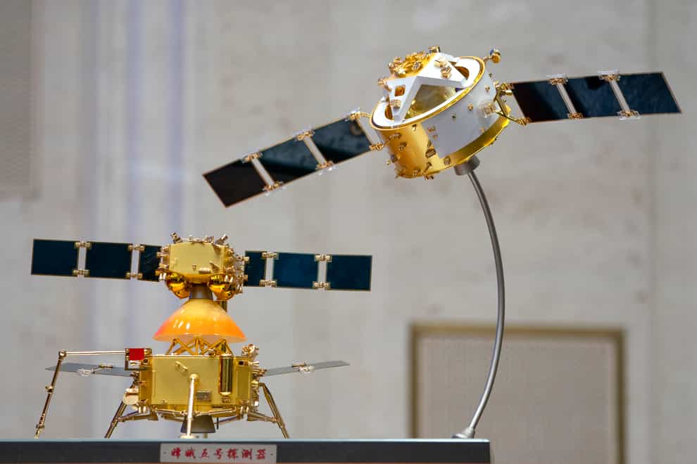 A model of China’s Chang’e 5 lunar orbiter and lander