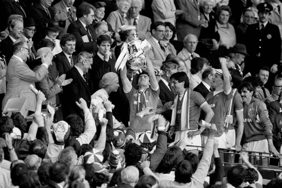 Former Everton midfielder Trevor Steven believes the club need a trophy catalyst like the 1984 FA Cup was for Howard Kendall's side