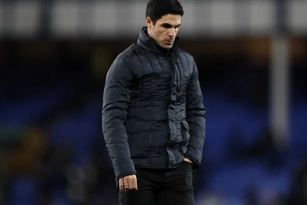 Mikel Arteta looking disappointed