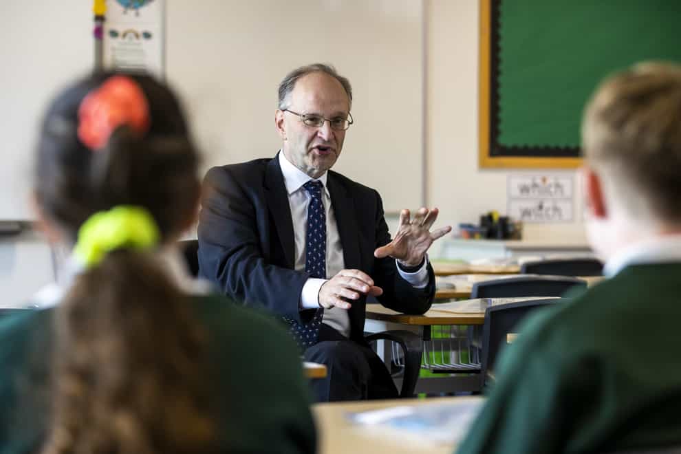 Education Minister Peter Weir talks to school pupils