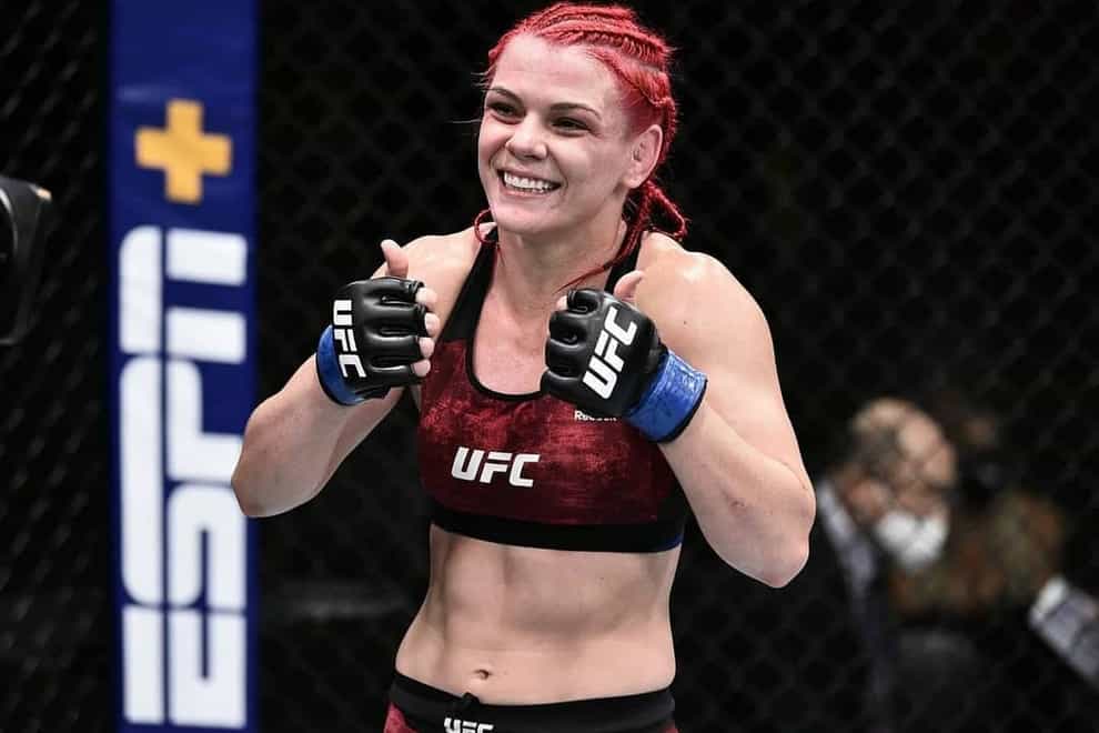 <p>Gillian Robertson is set to fight next month </p>
