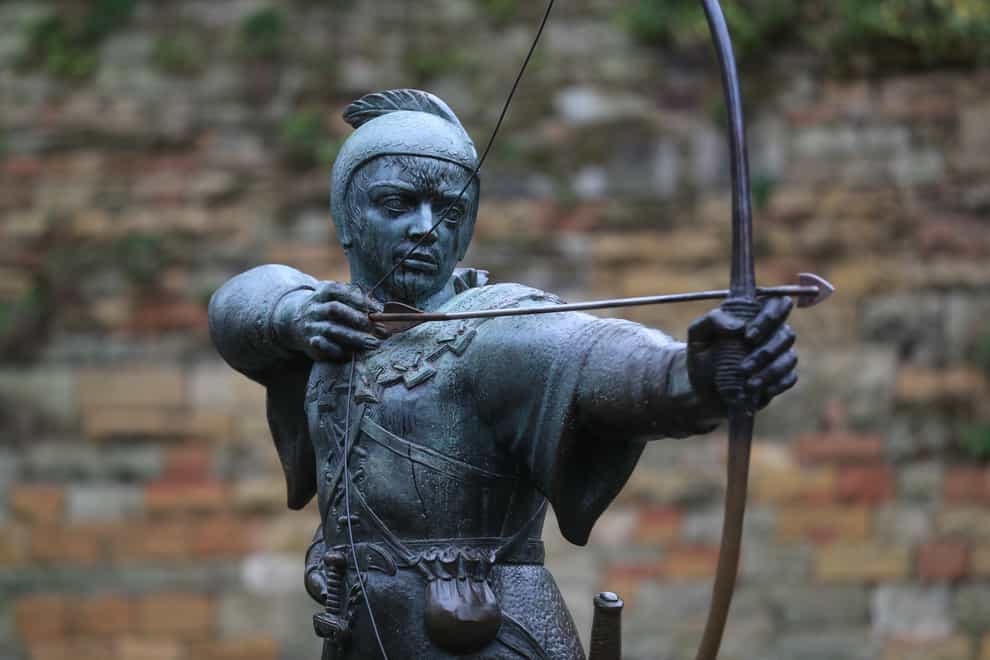The Robin Hood statue in Nottingham