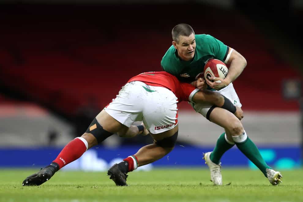 Johnny Sexton, right, wants to bounce back against France following defeat to Wales