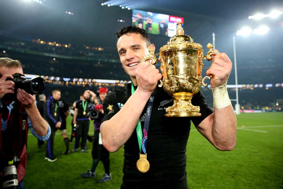 Dan Carter has announced his retirement from professional rugby