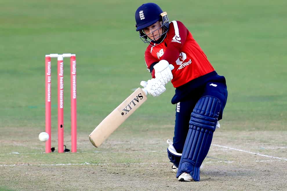 Tammy Beaumont hit 71 as England defeated New Zealand