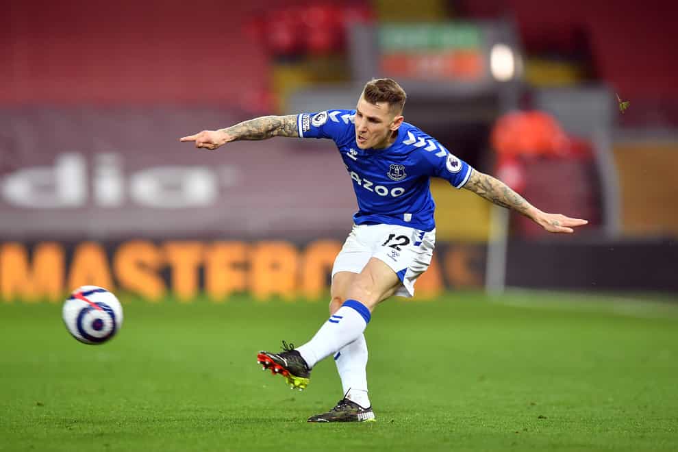 Everton left-back Lucas Digne crosses the ball
